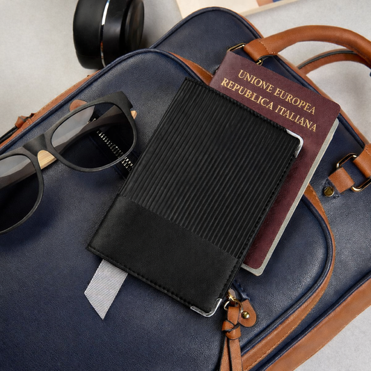 PASSPORT HOLDER / PORTA PASAPORTE - MAGGIORE BLACK